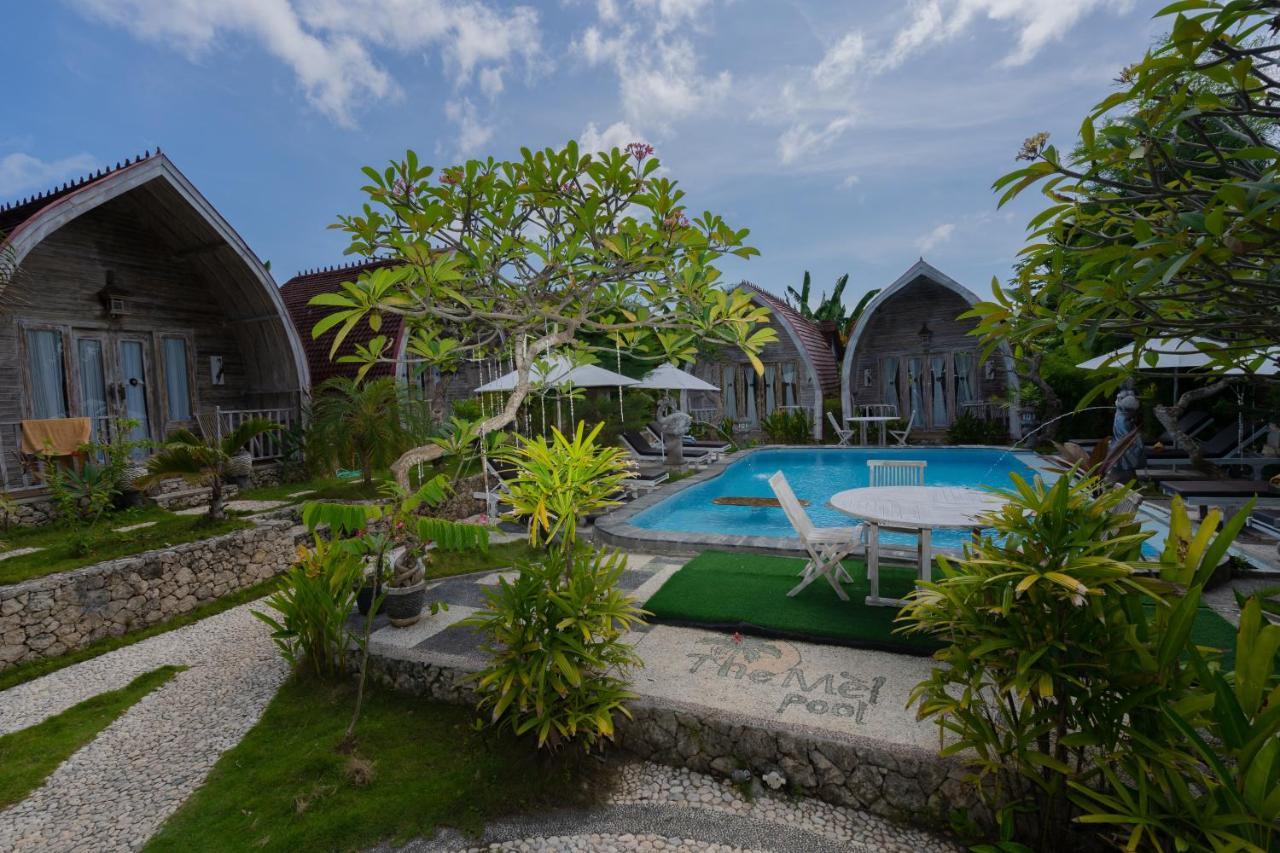 The Mel Huts Hotel Batununggul Exterior foto