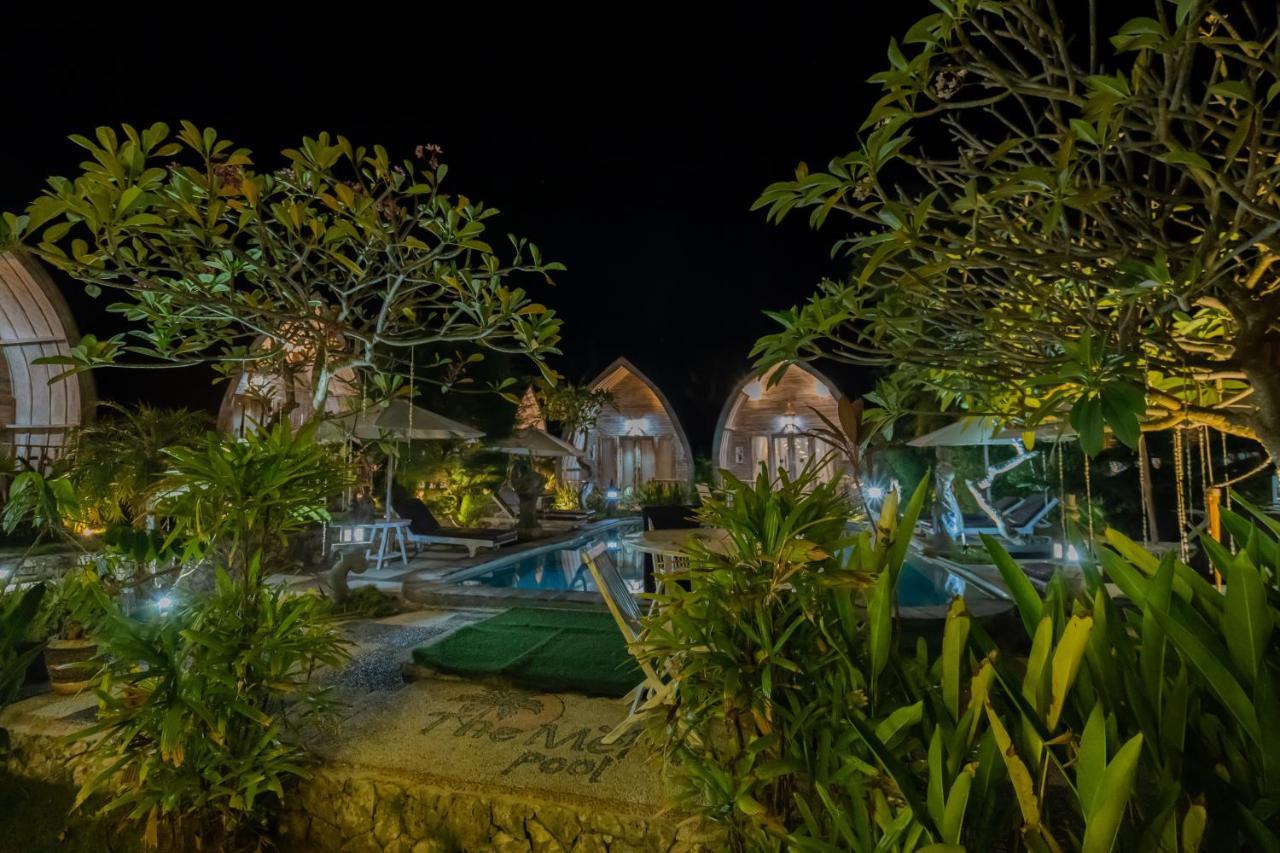 The Mel Huts Hotel Batununggul Exterior foto